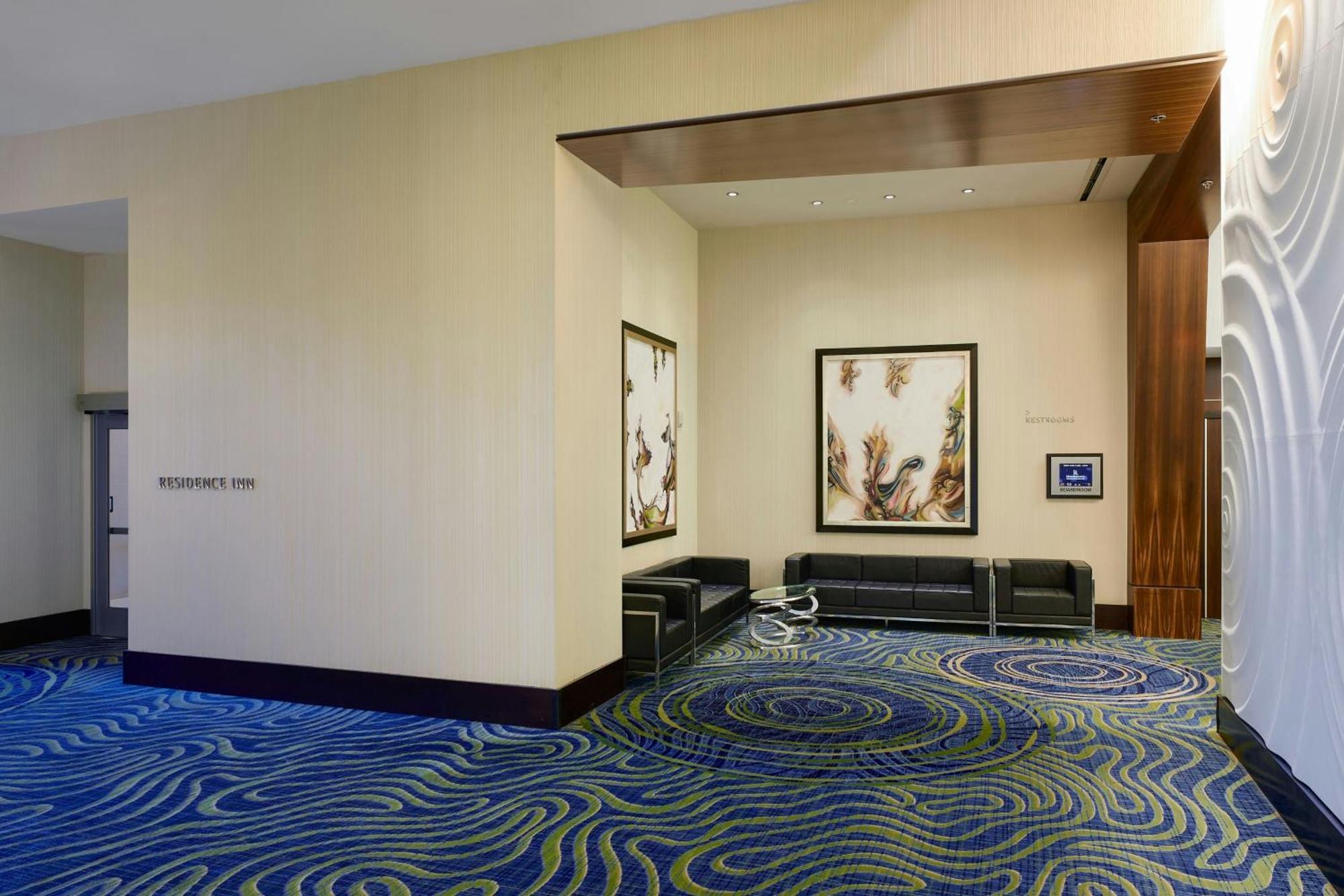 Renaissance Arlington Capital View Hotel Extérieur photo