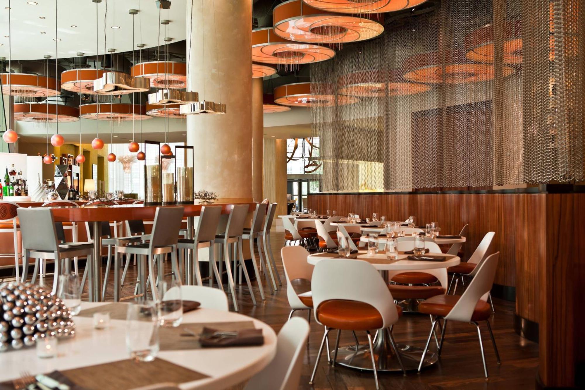 Renaissance Arlington Capital View Hotel Extérieur photo