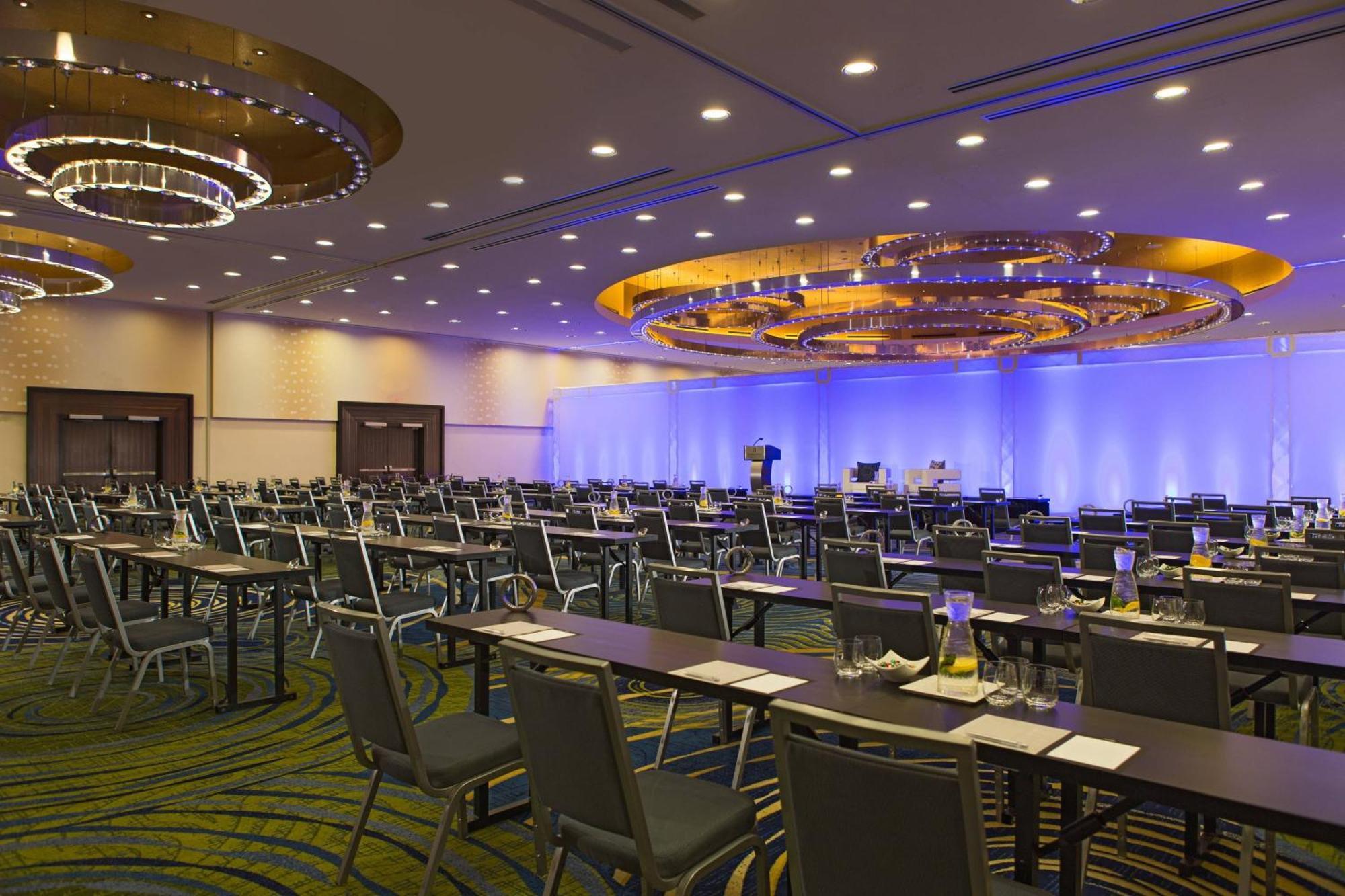 Renaissance Arlington Capital View Hotel Extérieur photo