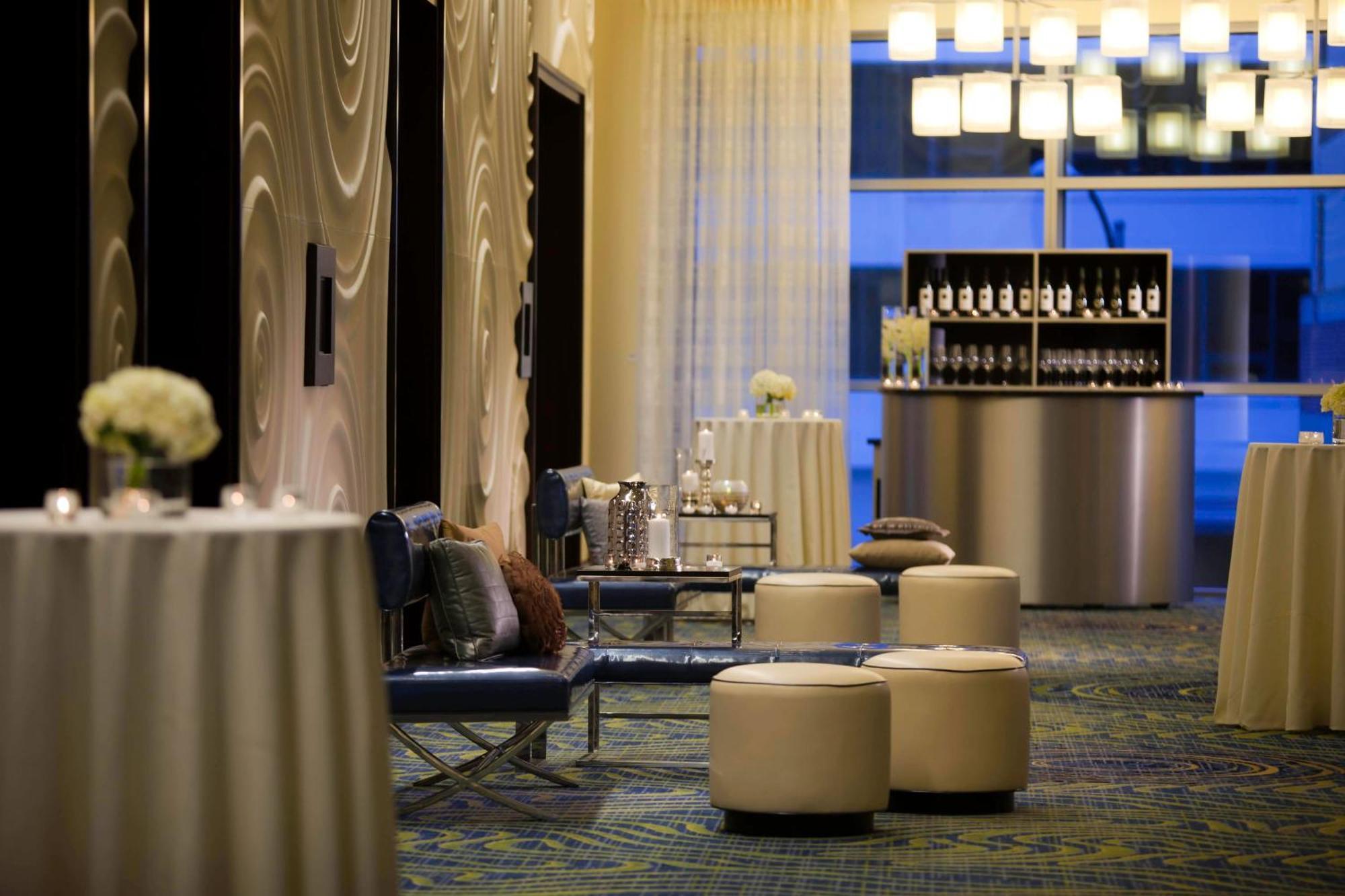 Renaissance Arlington Capital View Hotel Extérieur photo