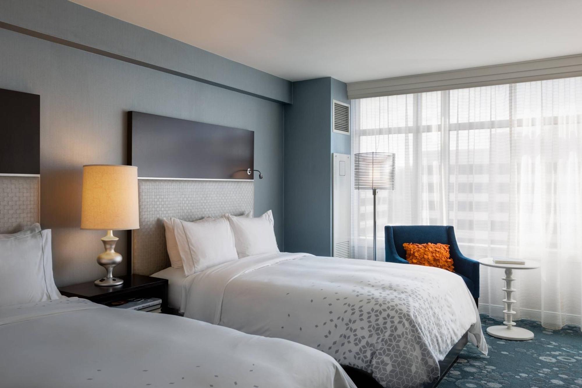 Renaissance Arlington Capital View Hotel Extérieur photo