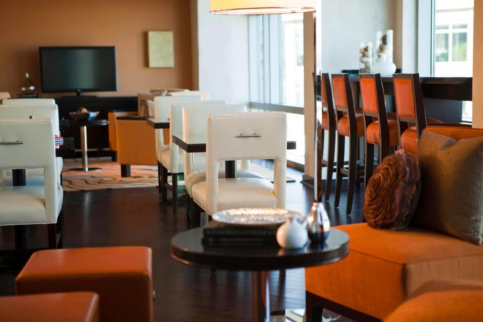 Renaissance Arlington Capital View Hotel Extérieur photo