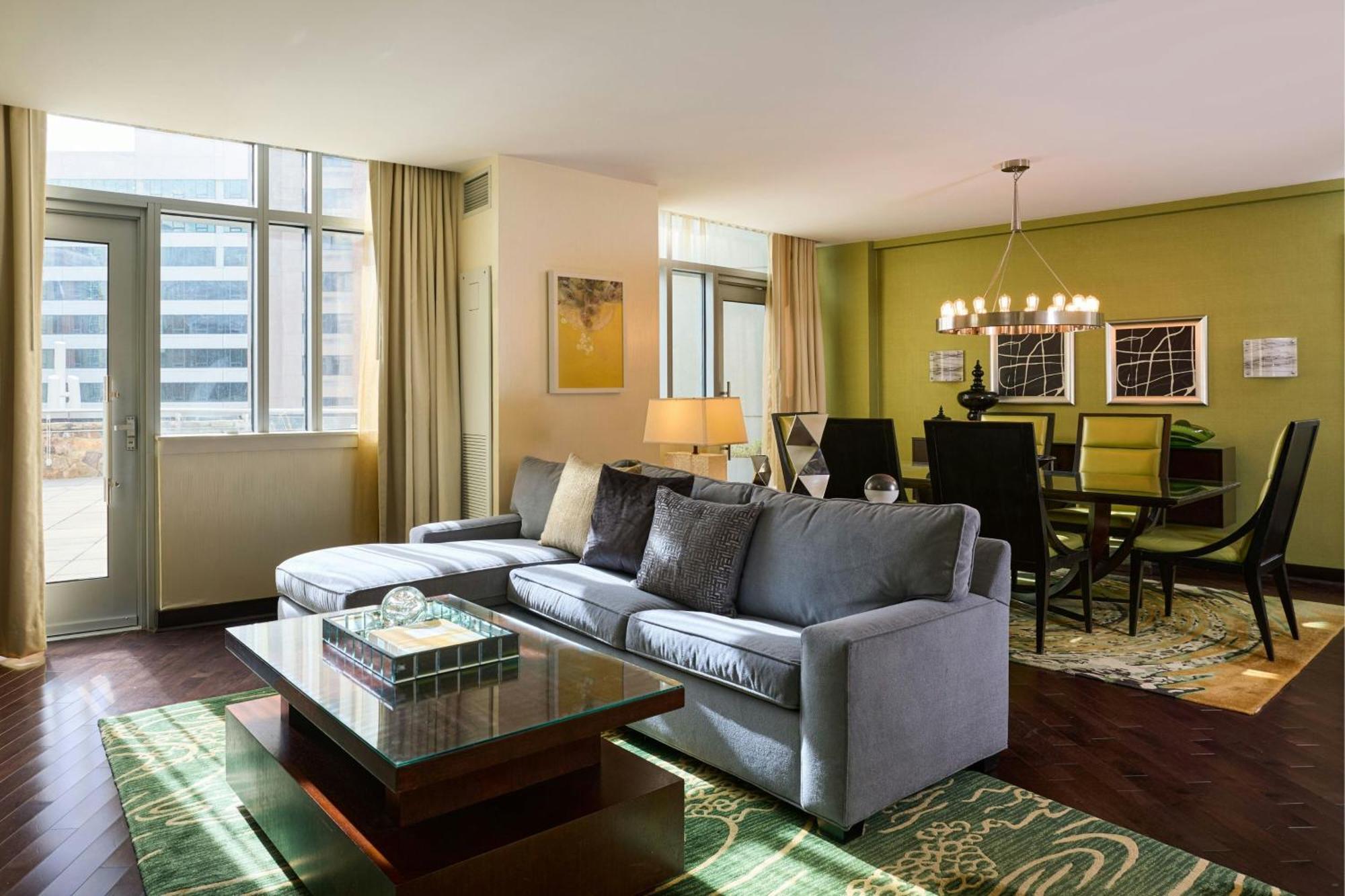Renaissance Arlington Capital View Hotel Extérieur photo